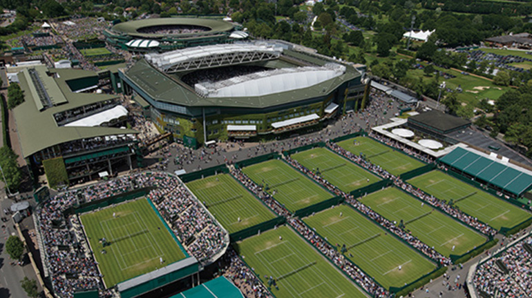 Tennisplatz-Arena